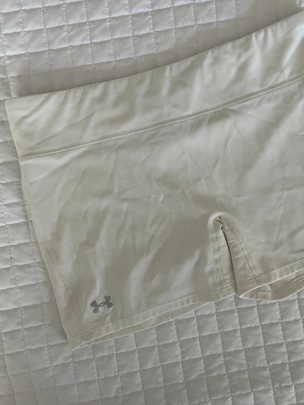 Under Armour White Athletic Compression Shorts Mid Rise Size Large
